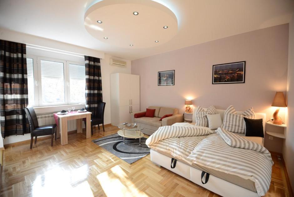 Politika Apartamento Belgrado Exterior foto