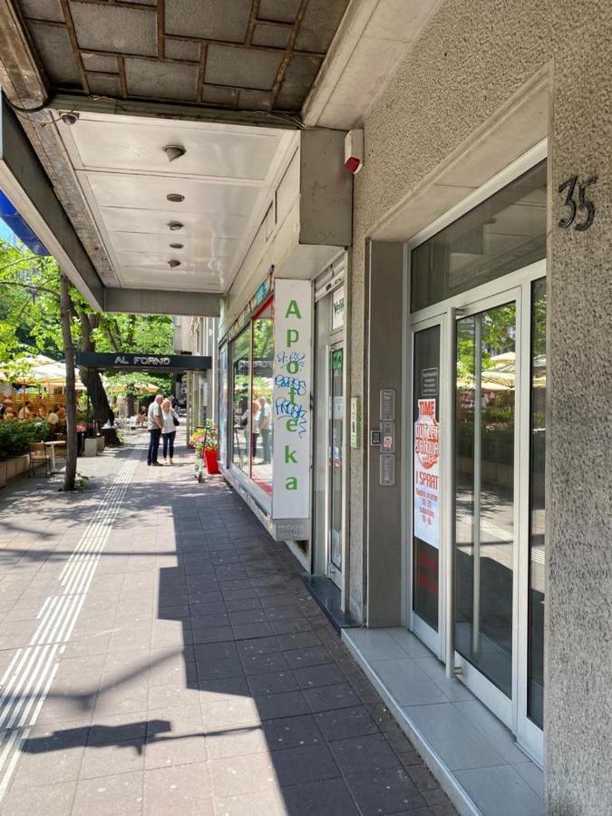 Politika Apartamento Belgrado Exterior foto